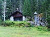 Symbolický hřbitůvek nad Dolomitenhutte